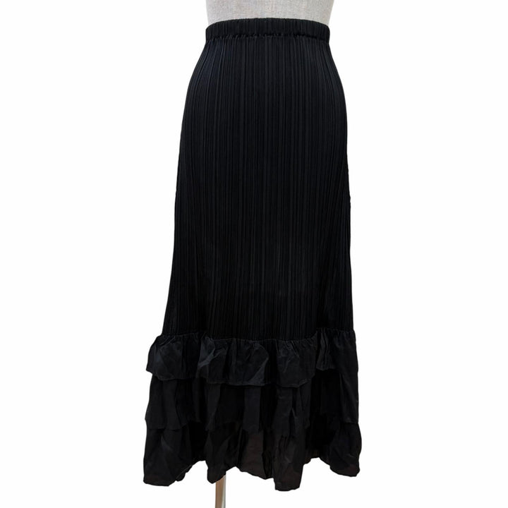 Great PLEATS PLEASE two-piece set Silk-paneled tiered T-shirt and skirt black 3