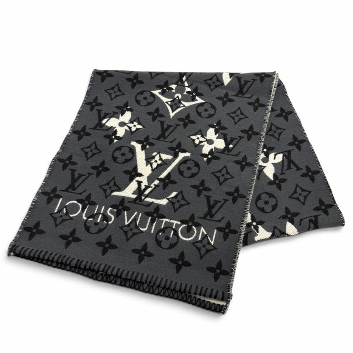 Great LOUIS VUITTON Scarf Echarpe All You Need Monogram gray wool Women M76377
