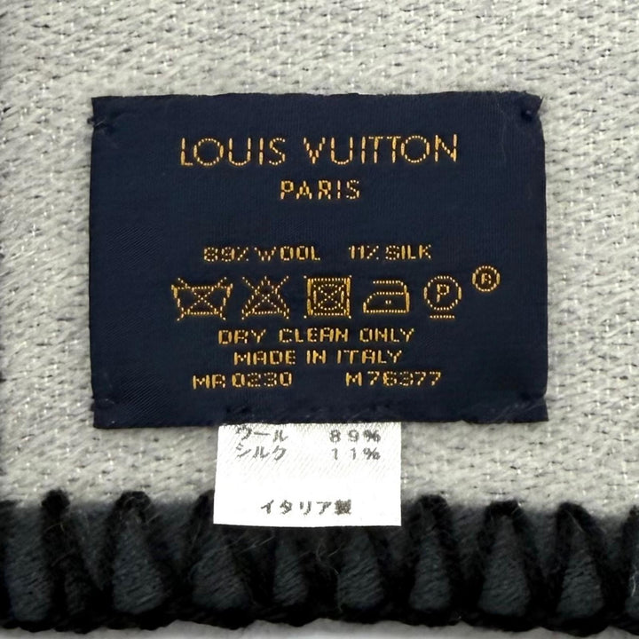 Great LOUIS VUITTON Scarf Echarpe All You Need Monogram gray wool Women M76377