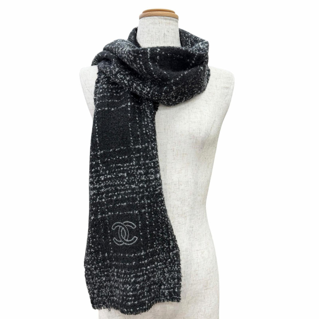 Great CHANEL Scarf COCO Mark Tweed Long black cashmere Women