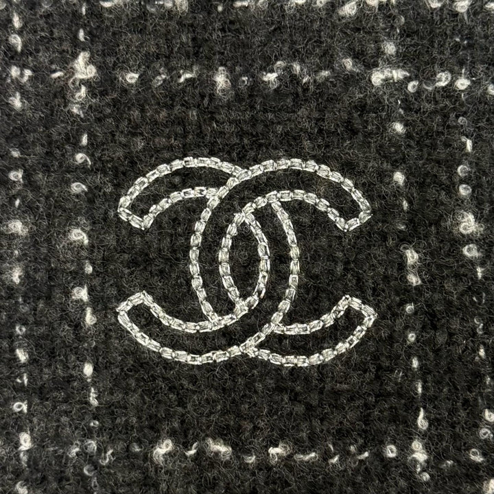 Great CHANEL Scarf COCO Mark Tweed Long black cashmere Women