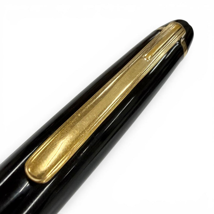 Very Good MONTBLANC Ballpoint pen Meisterstück Classic black mens