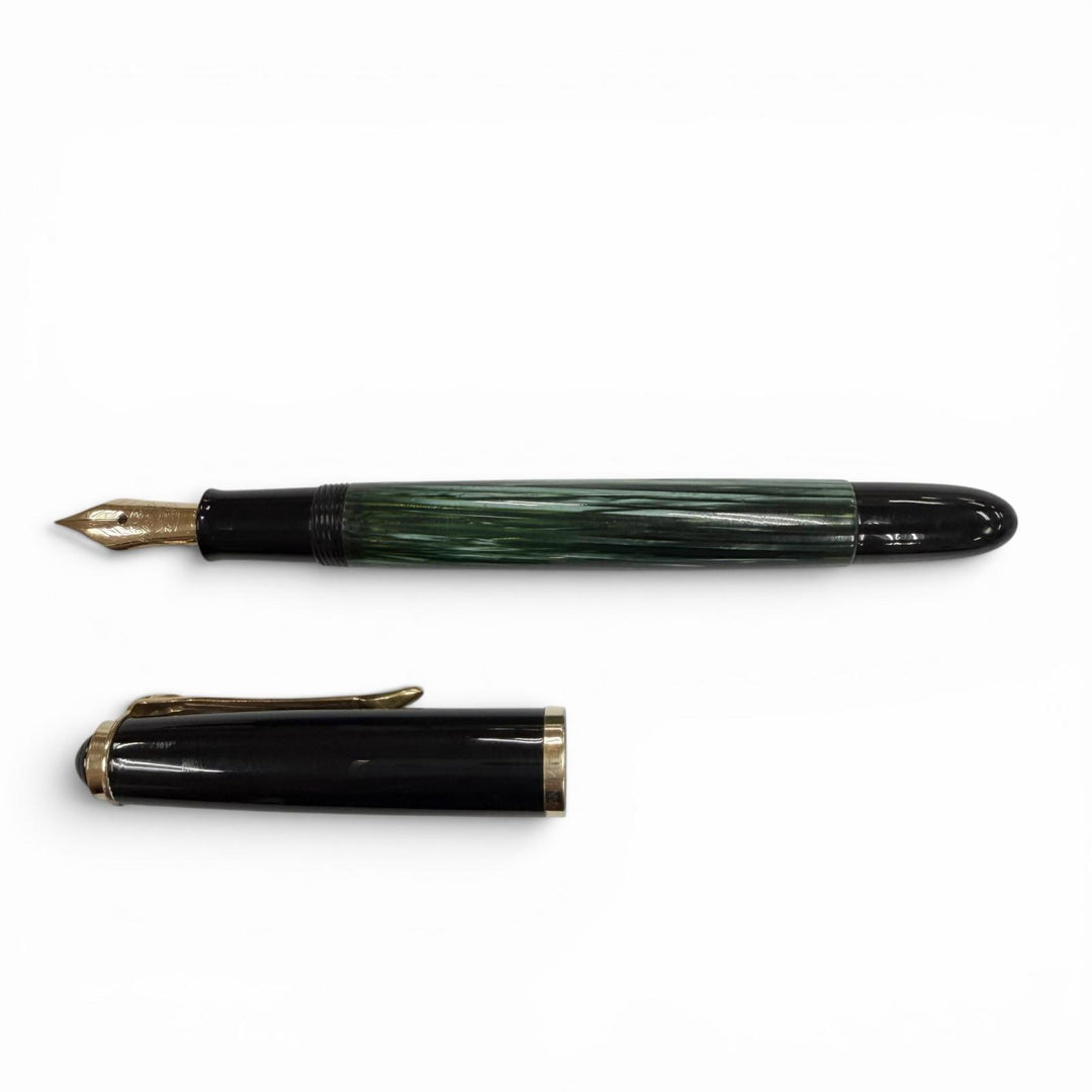 Very Good PERIKAN fountain pen Souverän 400 black 14K mens