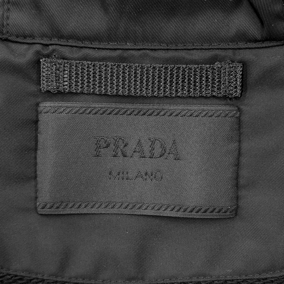 Great PRADA hoodie Re-Nylon logo print black cotton mens L UJL203