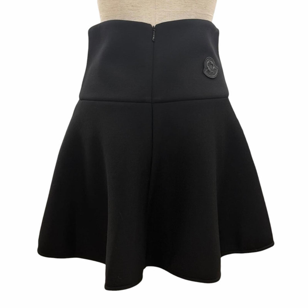 Excellent MONCLER skirt GONNA Logo patch, Flare Mini black Rayon Women S