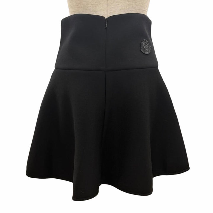 Excellent MONCLER skirt GONNA Logo patch, Flare Mini black Rayon Women S