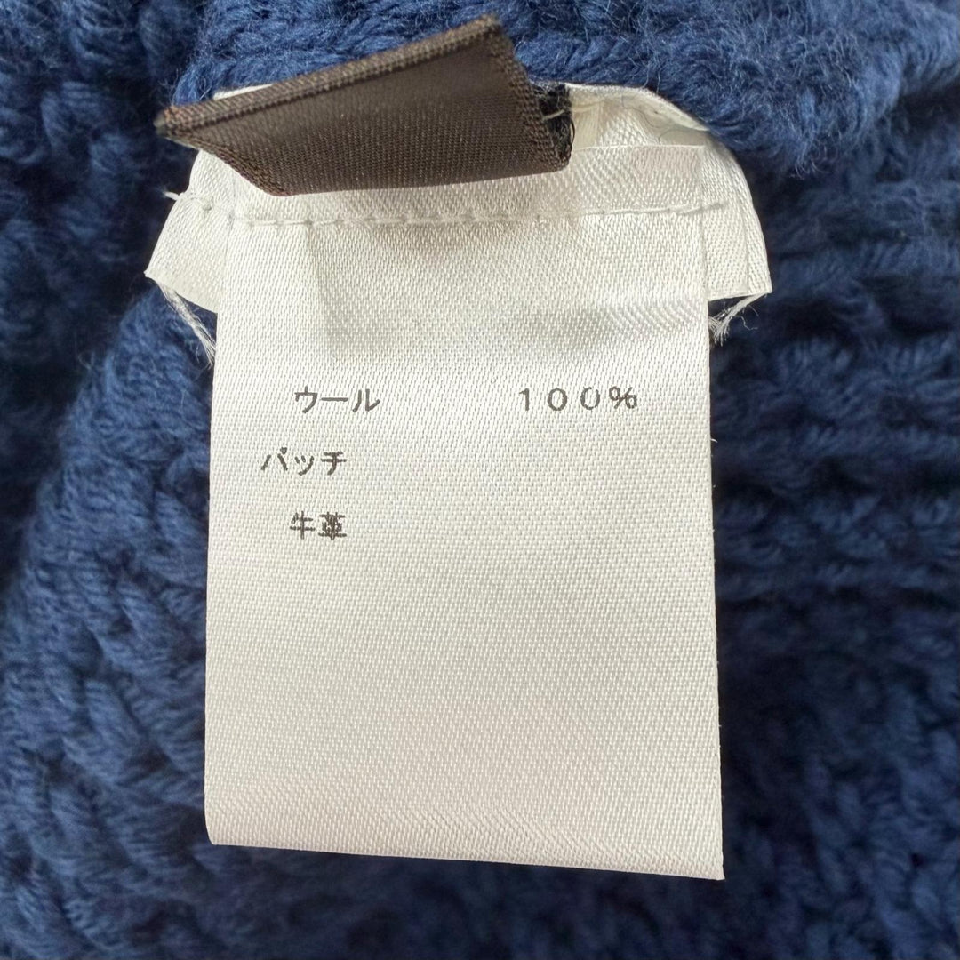 Great LOUIS VUITTON knit Waffle knit V-neck slit Gaston V leather patch