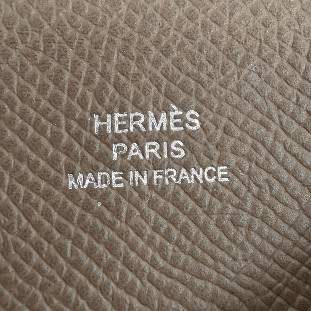 Pristine HERMES Card Case Calvi Epsom Leather Women