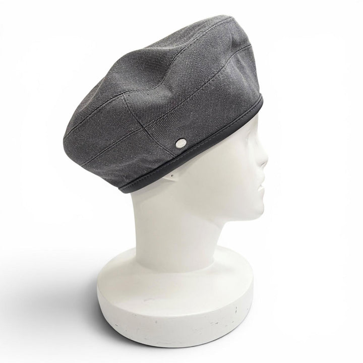 Pristine HERMES beret Saint Honoré Sellier buttons, leather piping gray 57
