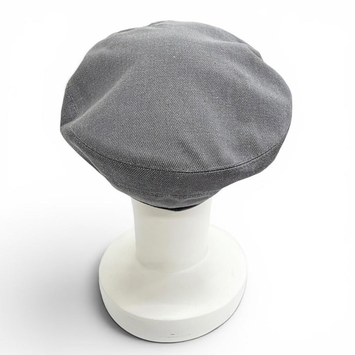 Pristine HERMES beret Saint Honoré Sellier buttons, leather piping gray 57