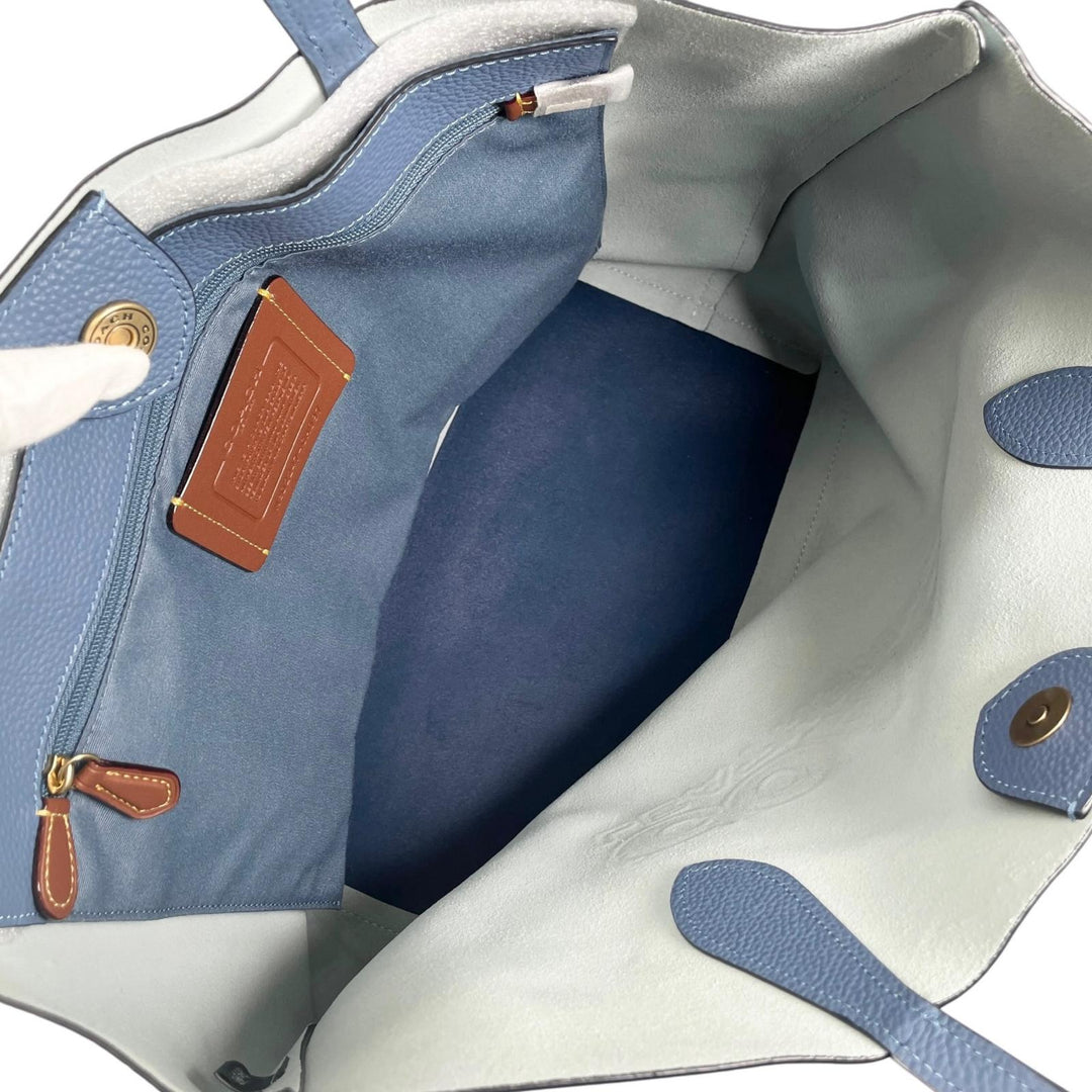 Pristine COACH Tote Bag Kia Tote Color Block Graphic logo Light blue leather