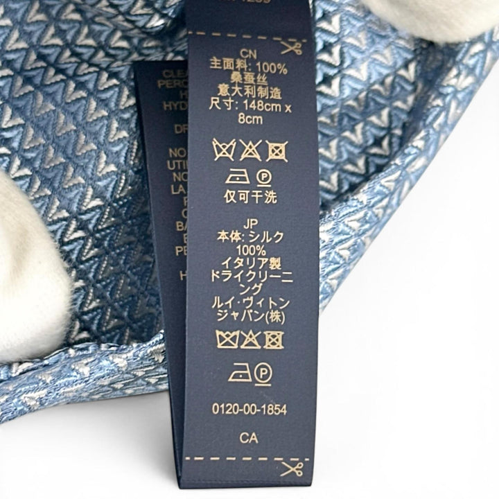 Pristine LOUIS VUITTON tie Cravat Diamond Buoy 8CM Light blue silk mens S M71209