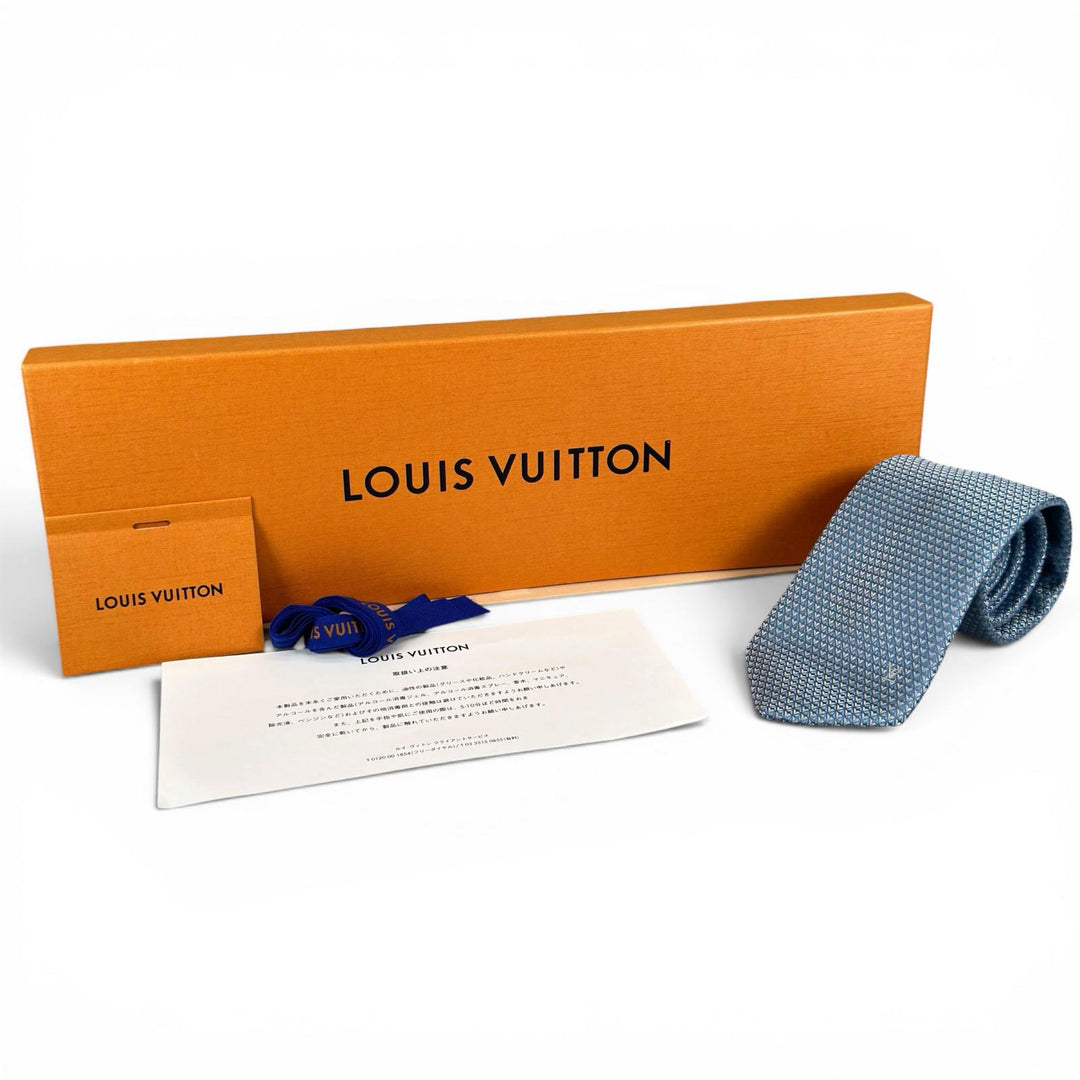 Pristine LOUIS VUITTON tie Cravat Diamond Buoy 8CM Light blue silk mens S M71209