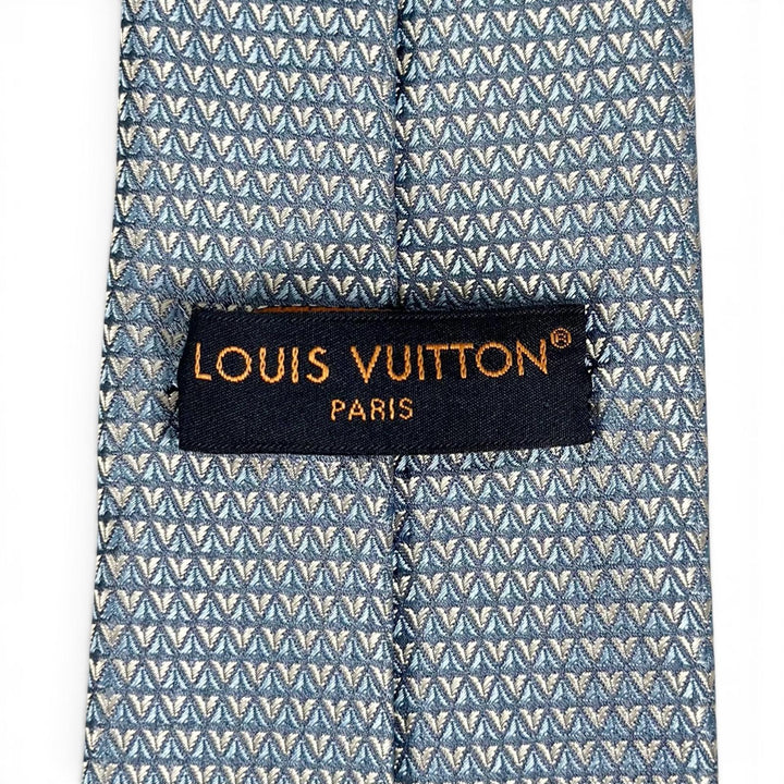 Pristine LOUIS VUITTON tie Cravat Diamond Buoy 8CM Light blue silk mens S M71209