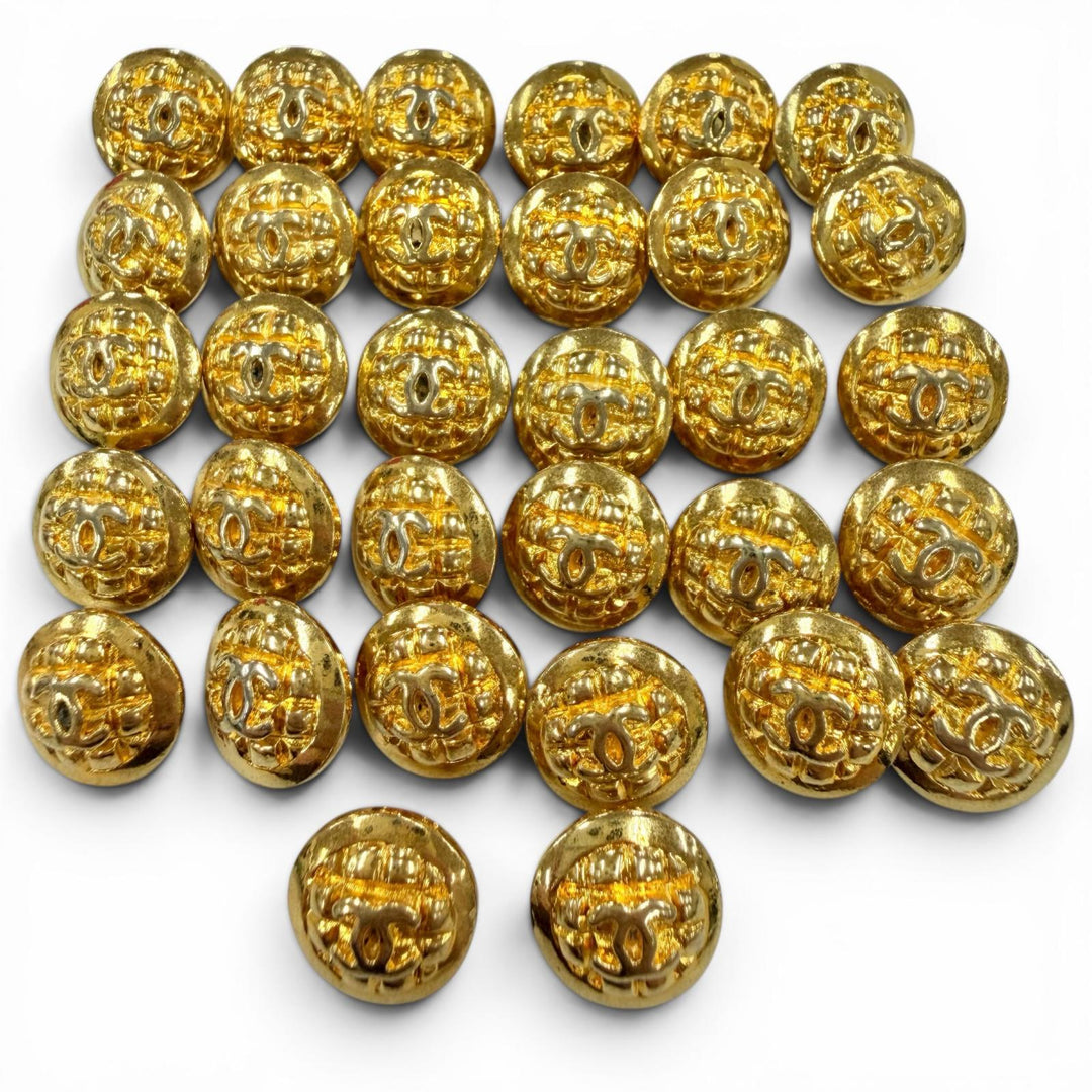 Great CHANEL button COCO Mark Matelassé Gold Button 32-Piece Set gold Women