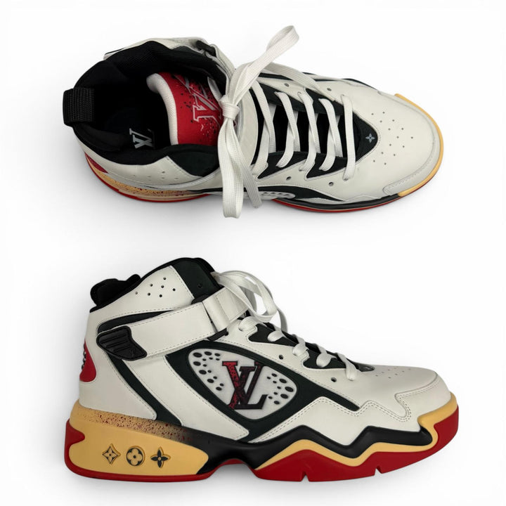Pristine LOUIS VUITTON High cut sneakers LV Trainer 2 Line white leather 8.5