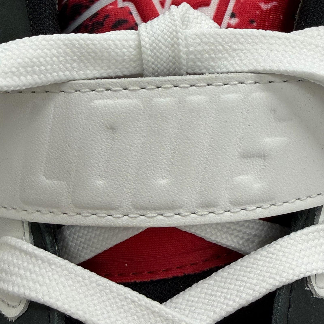 Pristine LOUIS VUITTON High cut sneakers LV Trainer 2 Line white leather 8.5