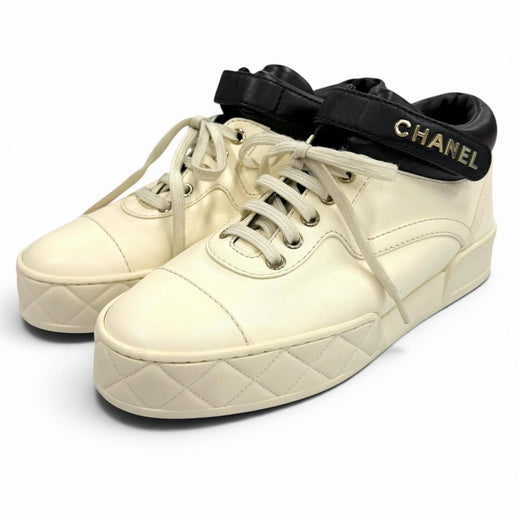Great CHANEL sneakers COCO Mark Leather Shoes with Metal Logo 38.5 G34967