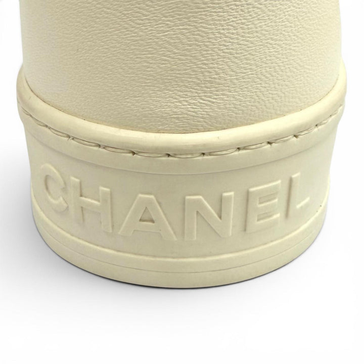 Great CHANEL sneakers COCO Mark Leather Shoes with Metal Logo 38.5 G34967