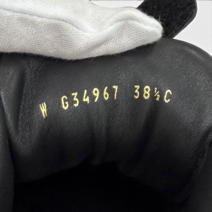 Great CHANEL sneakers COCO Mark Leather Shoes with Metal Logo 38.5 G34967
