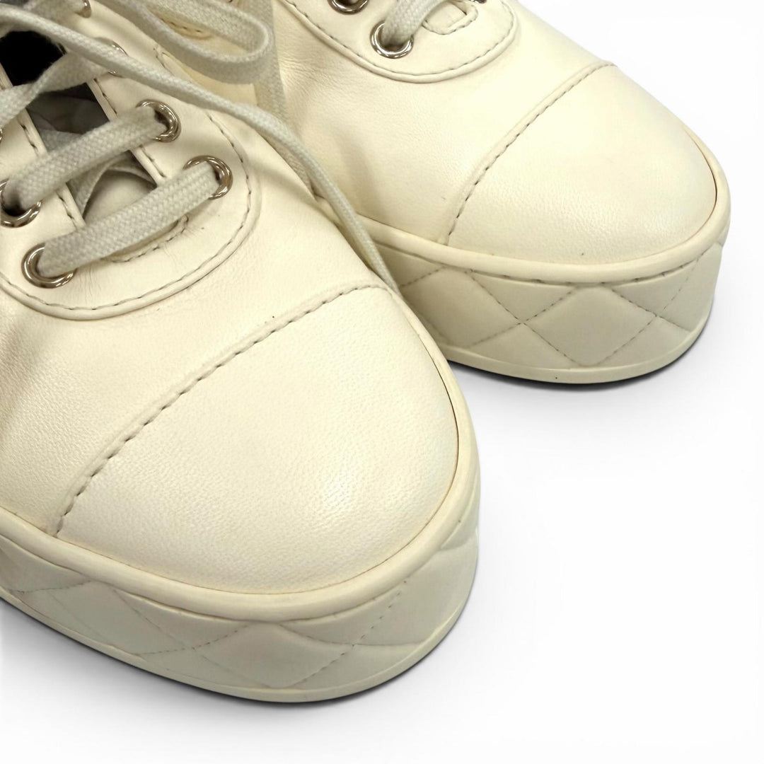 Great CHANEL sneakers COCO Mark Leather Shoes with Metal Logo 38.5 G34967