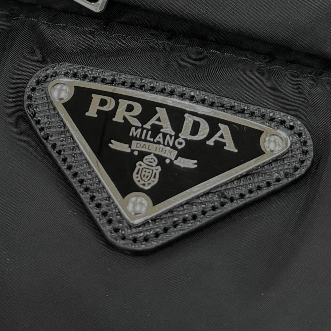 Great PRADA Down jacket Triangle logo black polyester mens 50 SGH072