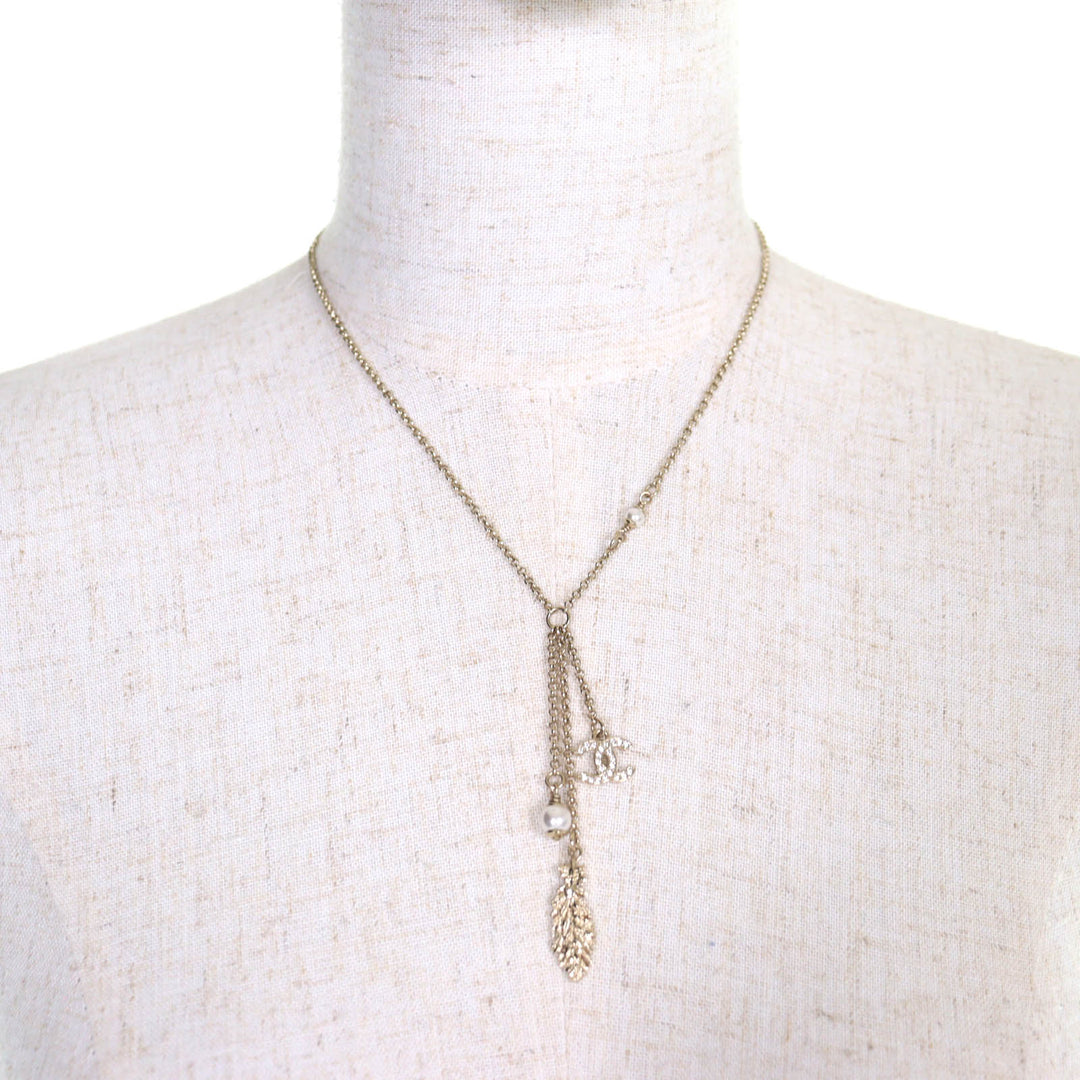 Excellent CHANEL Necklace COCO Mark Feather Pearl Strass gold Women L25S ABF691