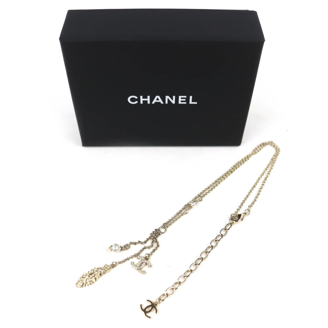 Excellent CHANEL Necklace COCO Mark Feather Pearl Strass gold Women L25S ABF691