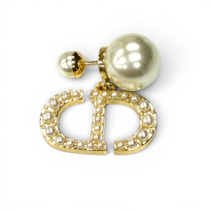 Pristine DIOR Pierce Dior Tribales Pierce CD Crystal Logo Pearl white Women