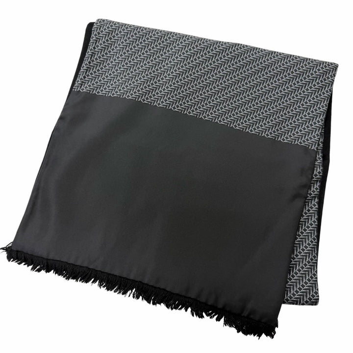 Great HERMES Scarf Metal all-over print fringe shawl black silk mens