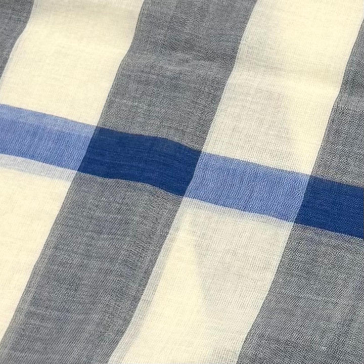 Pristine BURBERRY Stall Nova Check Pattern Fringe Navy wool Women 3865293