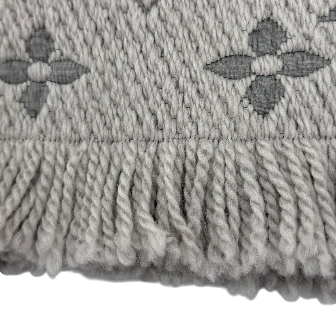 Great LOUIS VUITTON Scarf Escalp Logo Mania fringe wool Women M74742