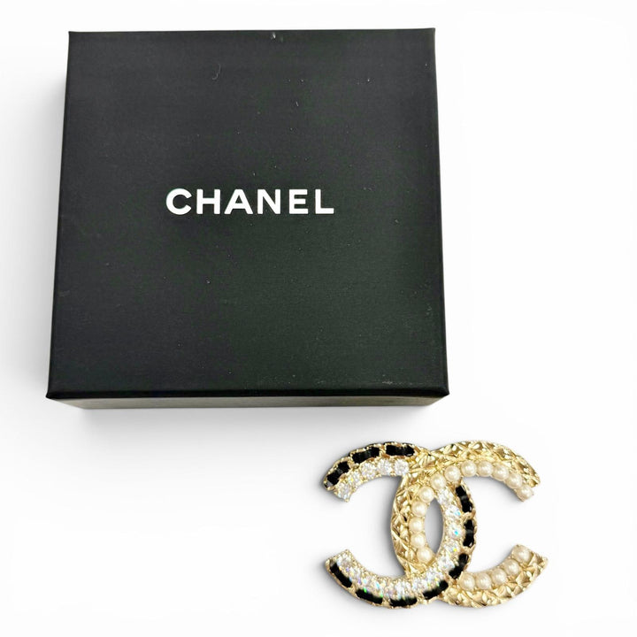 Excellent CHANEL Brooch COCO Mark Leather Rhinestone Women B23V AB8609