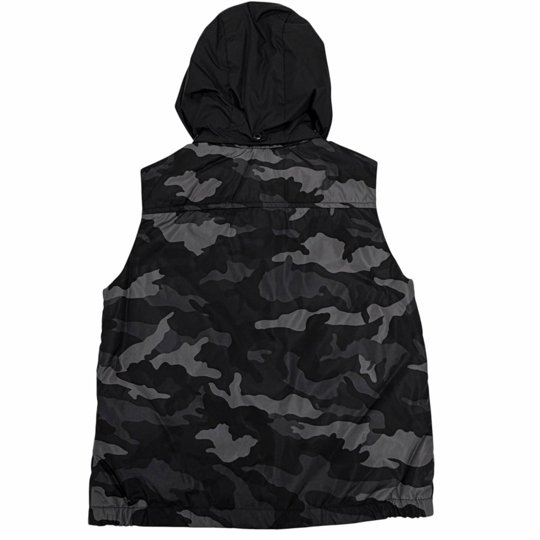 Pristine MONCLER Down vest DRUMS GILET Logo patch, camouflage pattern Kids