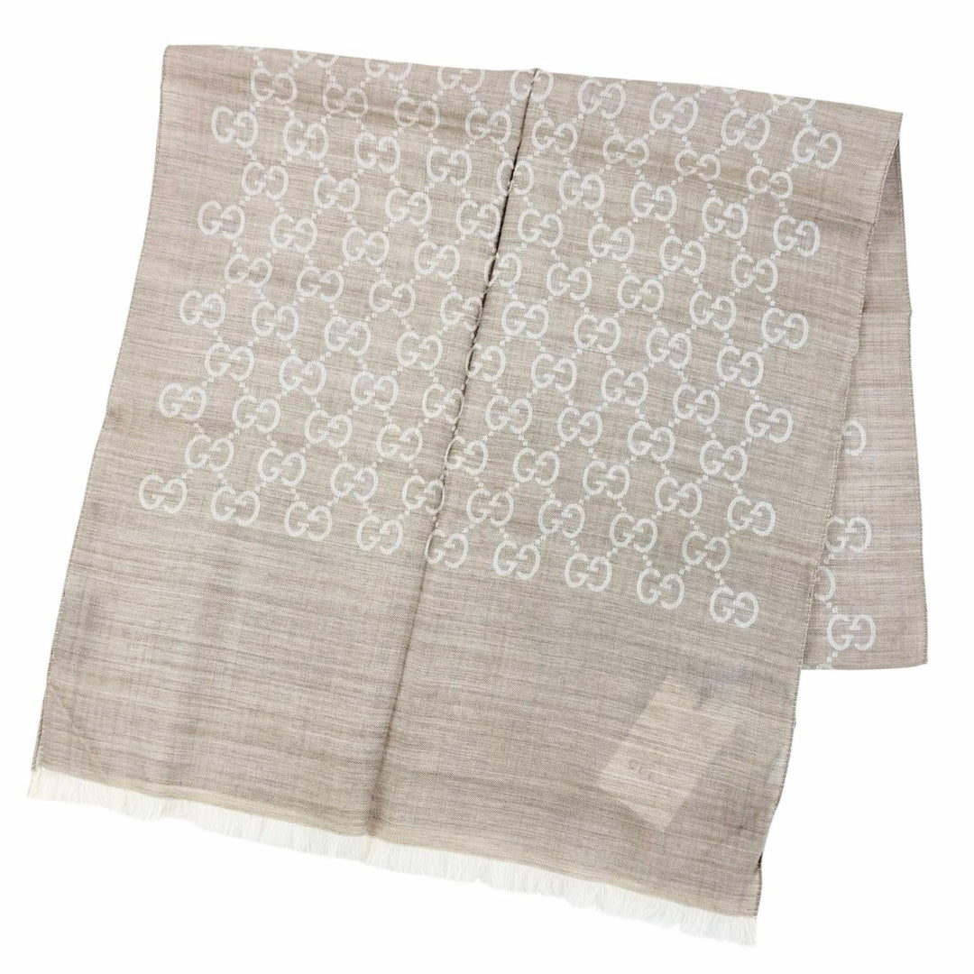 Pristine GUCCI Stall GG Jacquard Mini Fringe Shawl beige wool Women 165904 3G646