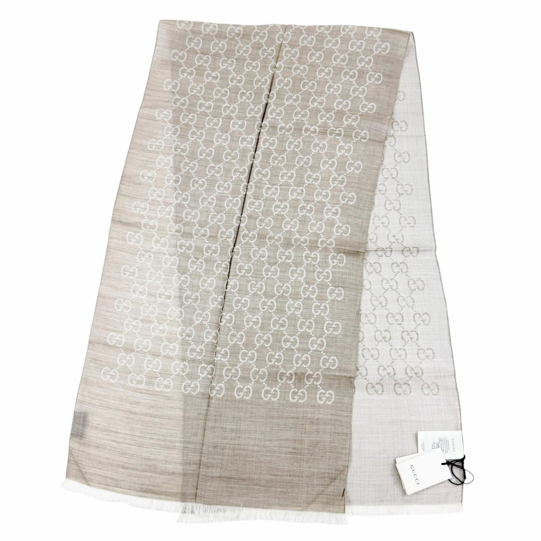 Pristine GUCCI Stall GG Jacquard Mini Fringe Shawl beige wool Women 165904 3G646