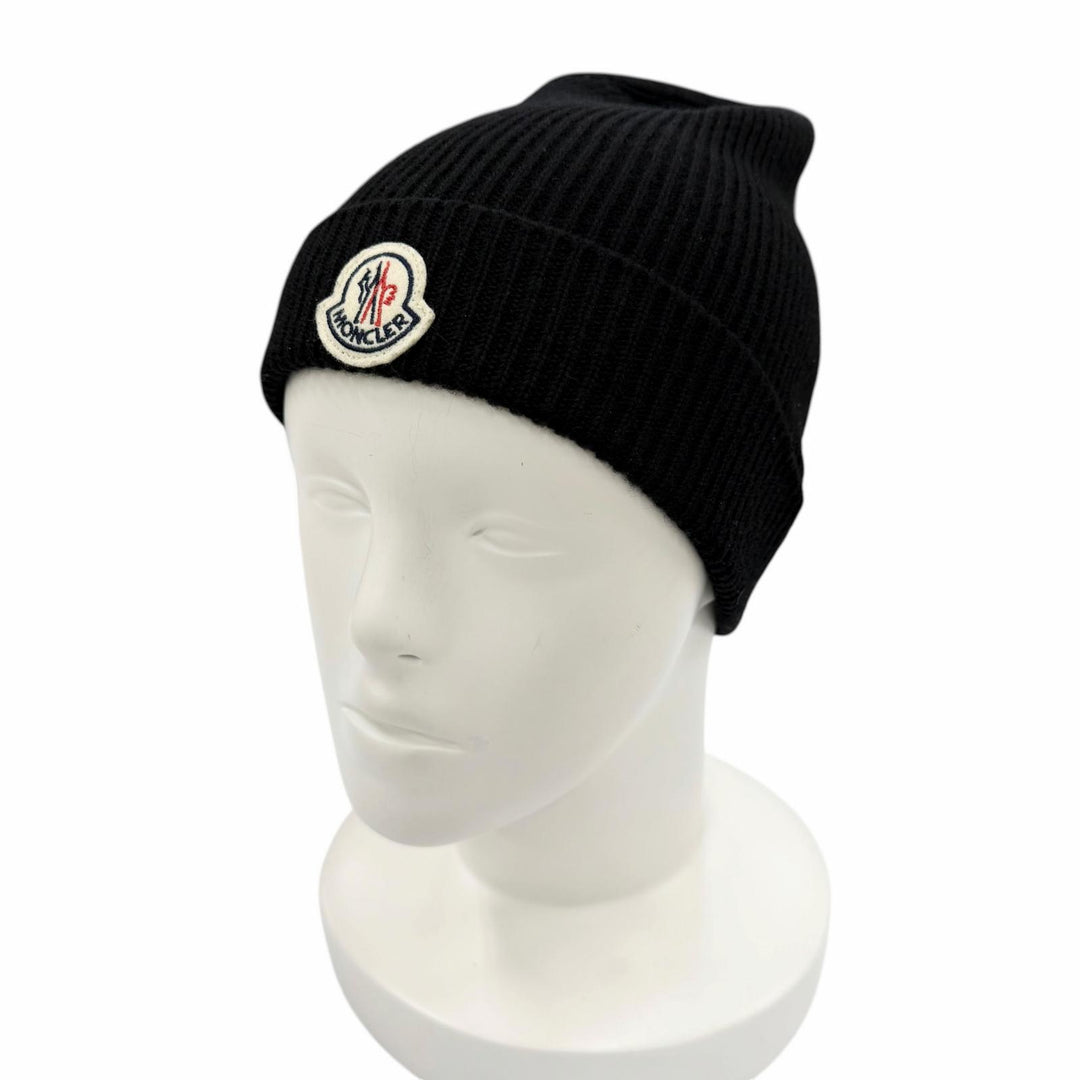 Great MONCLER Knit cap Logo patch knit cap knit hat black wool Women