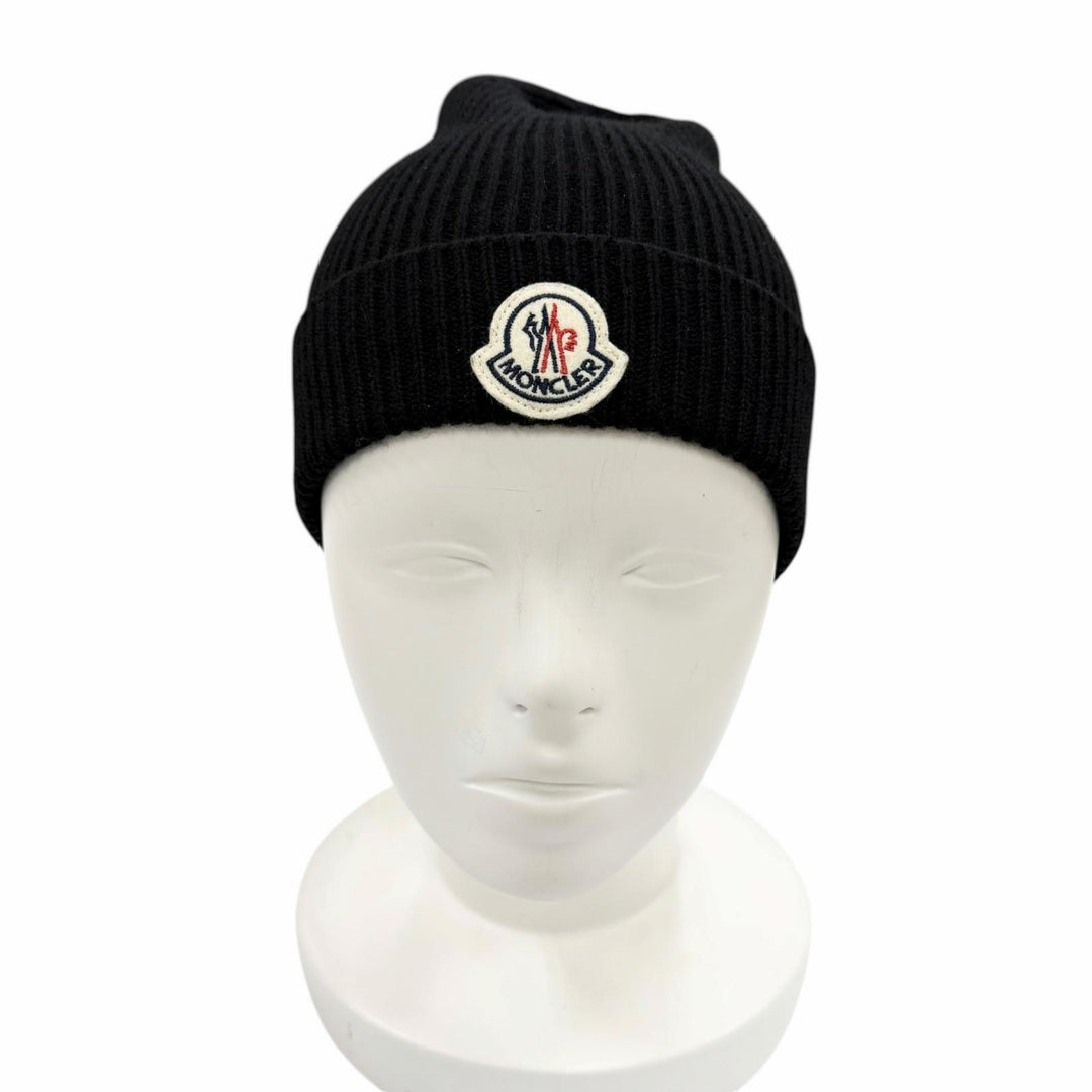 Great MONCLER Knit cap Logo patch knit cap knit hat black wool Women