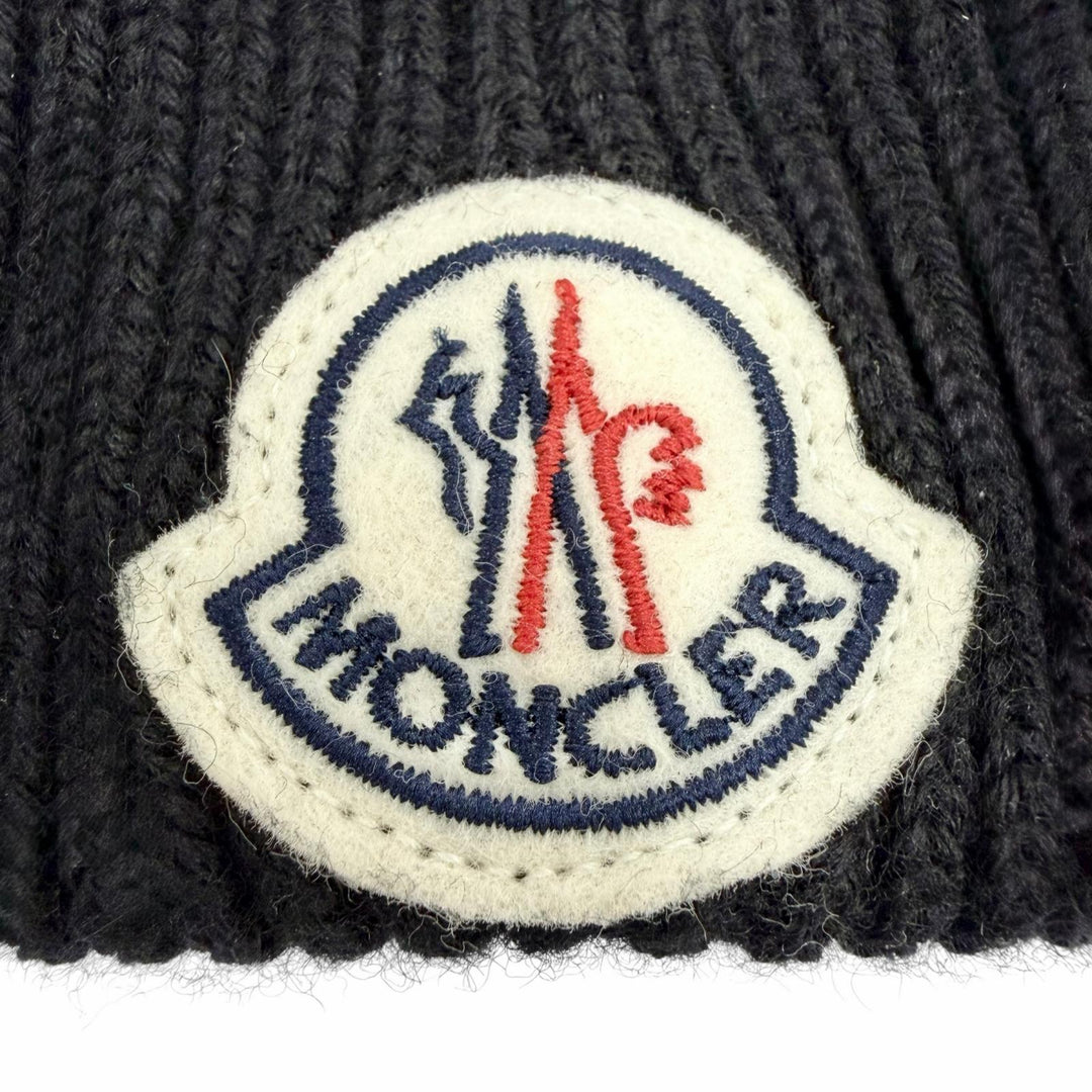 Great MONCLER Knit cap Logo patch knit cap knit hat black wool Women