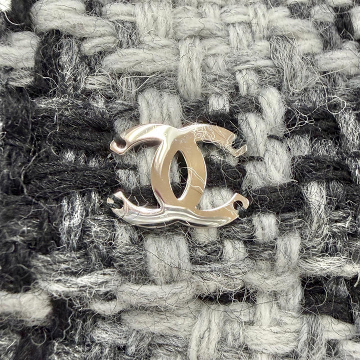 Great CHANEL hat black wool Women S