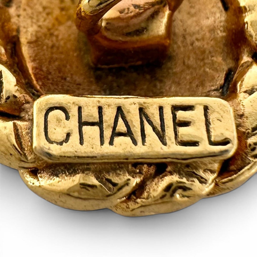 Very Good CHANEL button COCO Mark Twist Frame Sunburst with Gold Button and Back