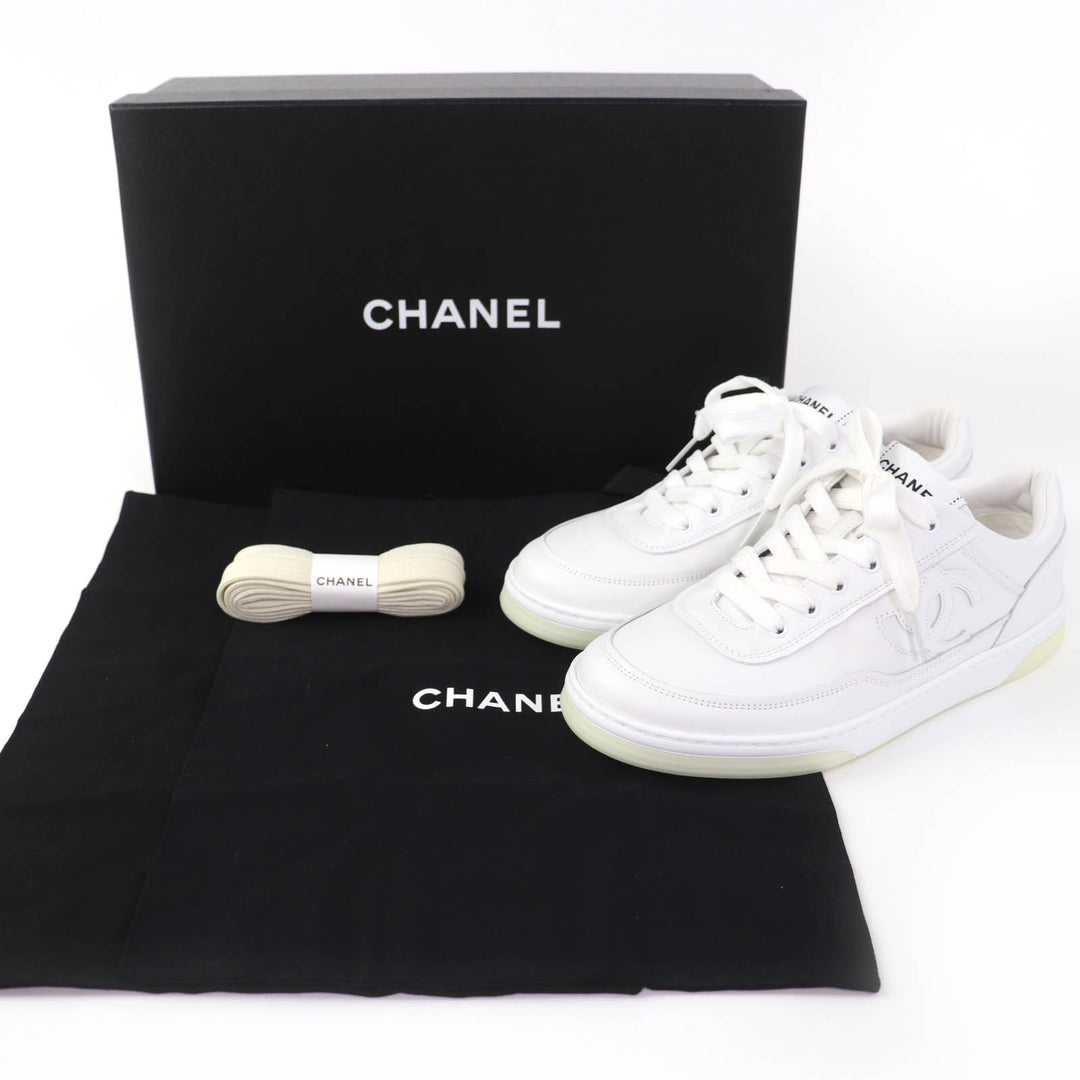 Pristine CHANEL Low cut sneakers COCO Mark leather white leather Women 36 G39978