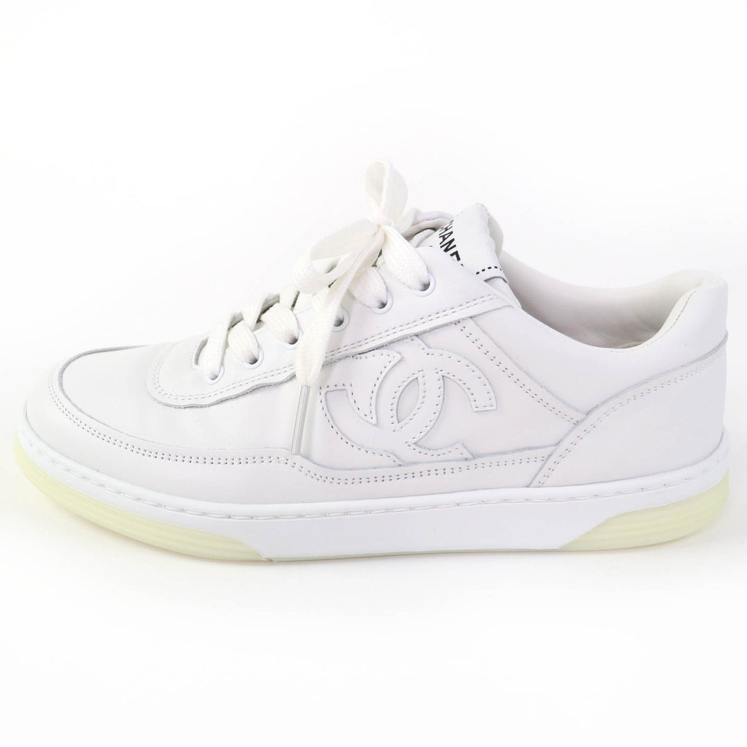 Pristine CHANEL Low cut sneakers COCO Mark leather white leather Women 36 G39978