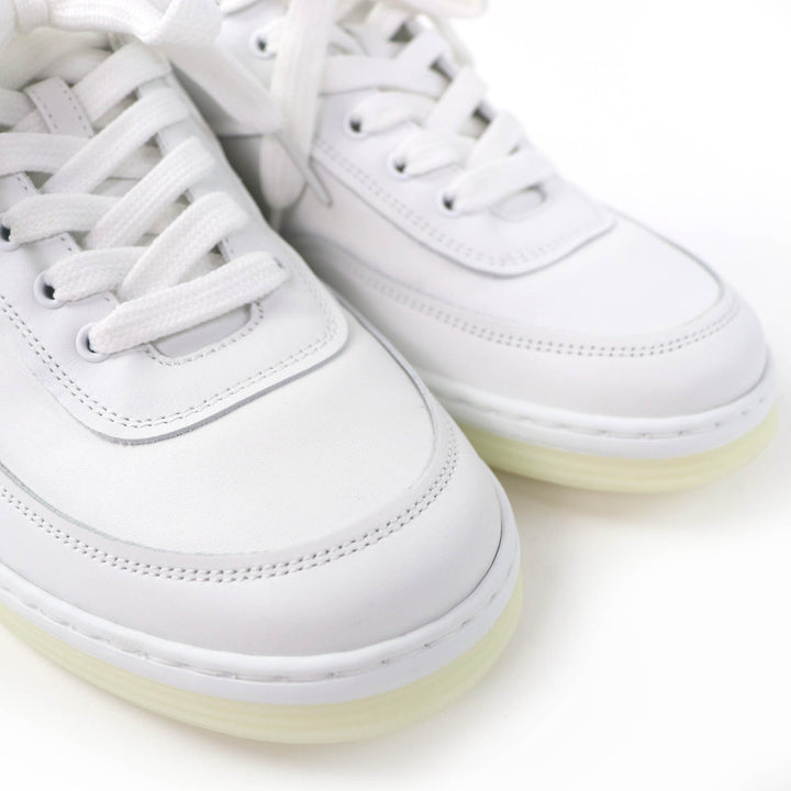 Pristine CHANEL Low cut sneakers COCO Mark leather white leather Women 36 G39978