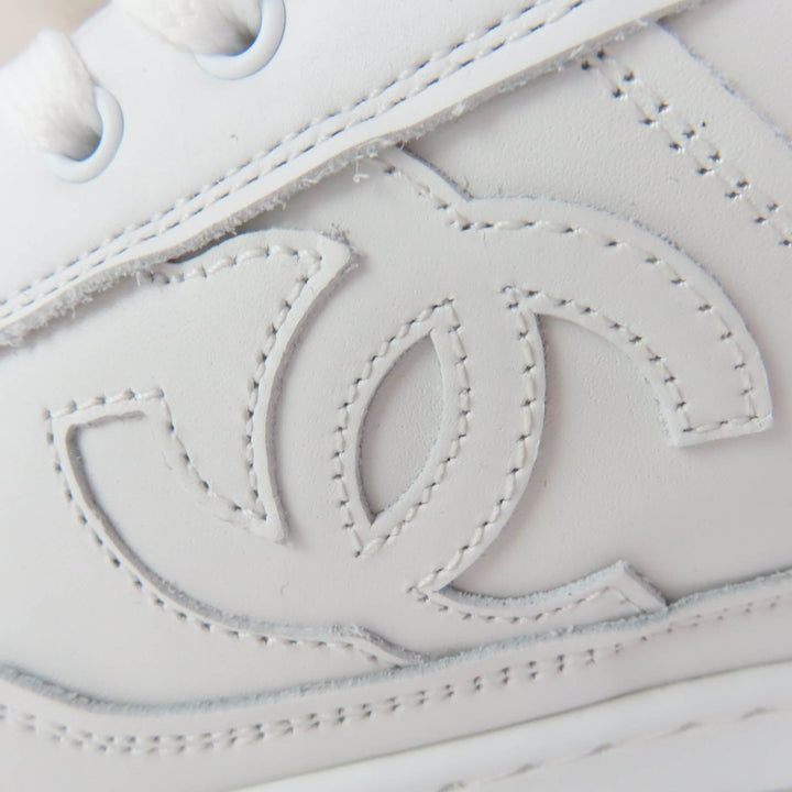 Pristine CHANEL Low cut sneakers COCO Mark leather white leather Women 36 G39978