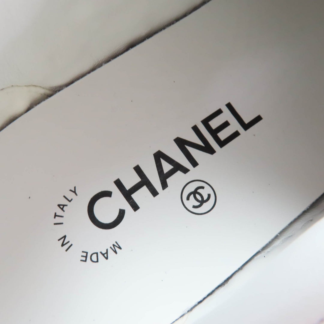 Pristine CHANEL Low cut sneakers COCO Mark leather white leather Women 36 G39978