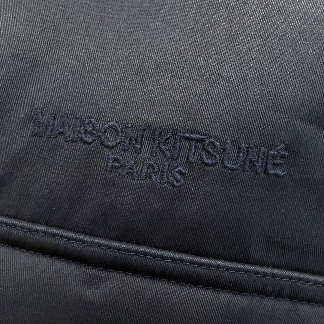 Pristine MAISON KITSUNE mountain hoodie Navy polyamide mens S HU02280WE 0003