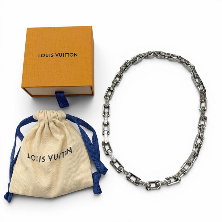 Great LOUIS VUITTON Necklace Collier Chain Monogram Silver mens M00307