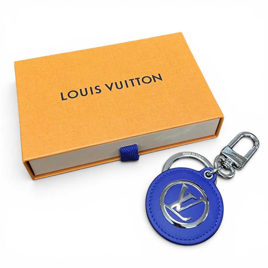 Excellent LOUIS VUITTON key ring Porte Cle LV Padded Circle blue leather M00744
