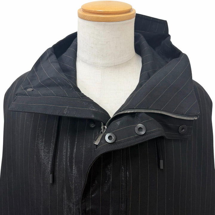 Excellent FENDI coat Stripe Pattern, Glossy, Hooded, Padded black